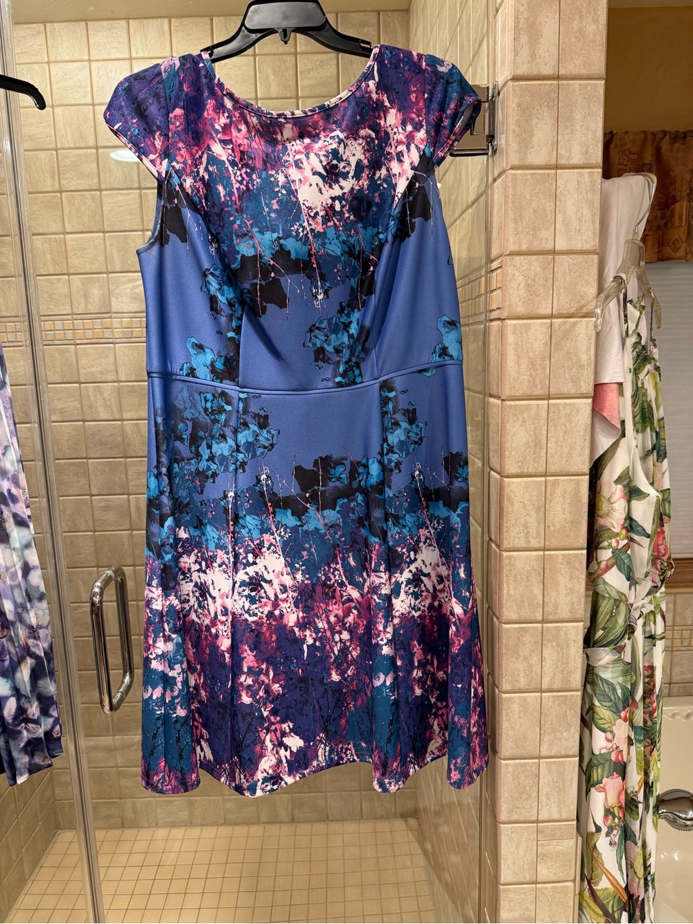 Adrianna Papell Blue, Pink & Fuschia Abstract Watercolor Dress W/ Gold Back Zip